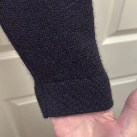 Carlisle Cashmere Sweatet - Picture 4 of 5